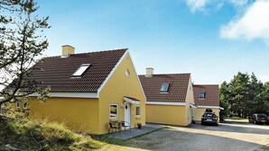 Exterior - Peaceful Holiday Home in Blåvand With Terrace (Blavand)