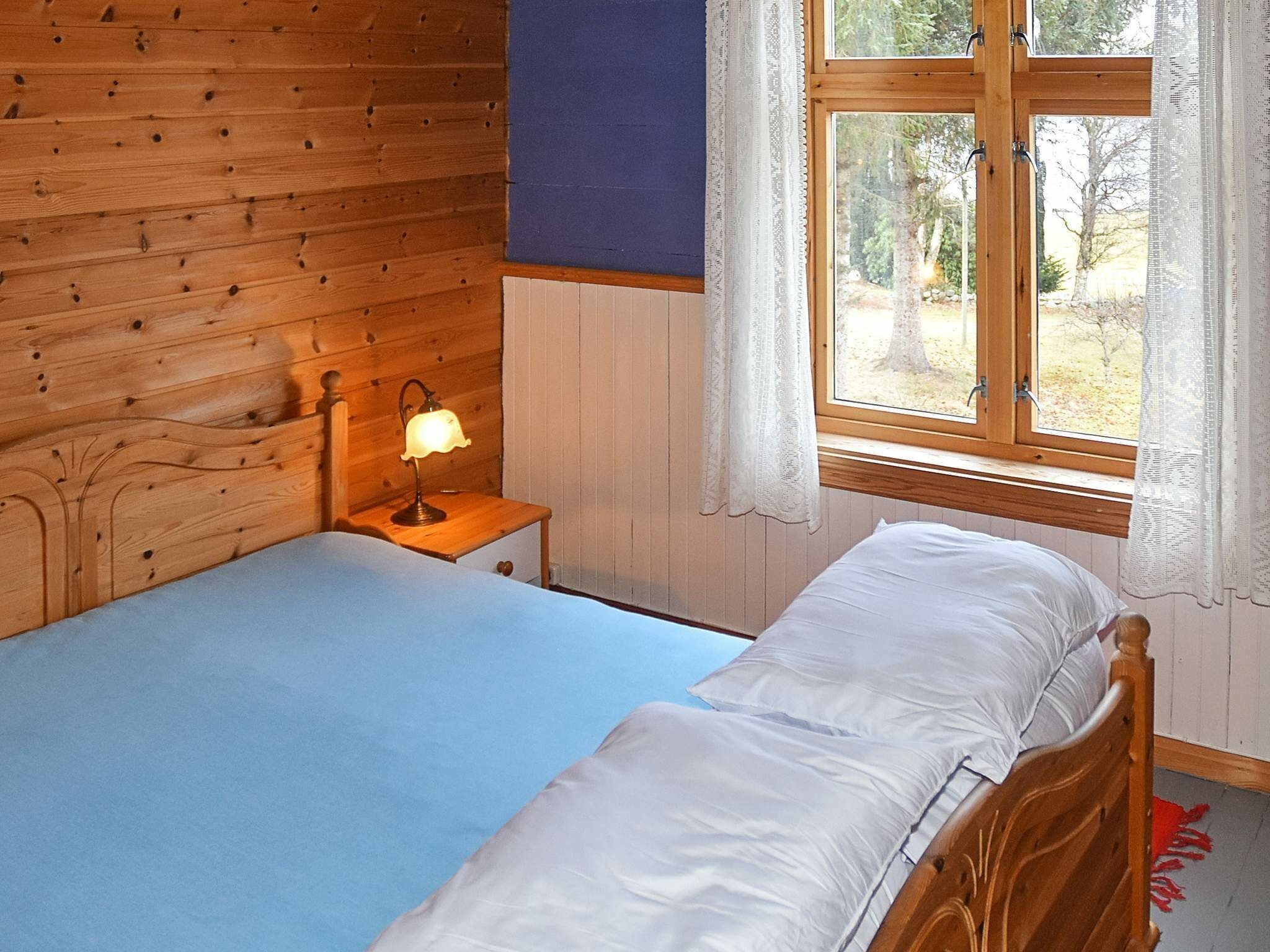 3 makuuhuonetta, yksilöllisesti kalustettu
