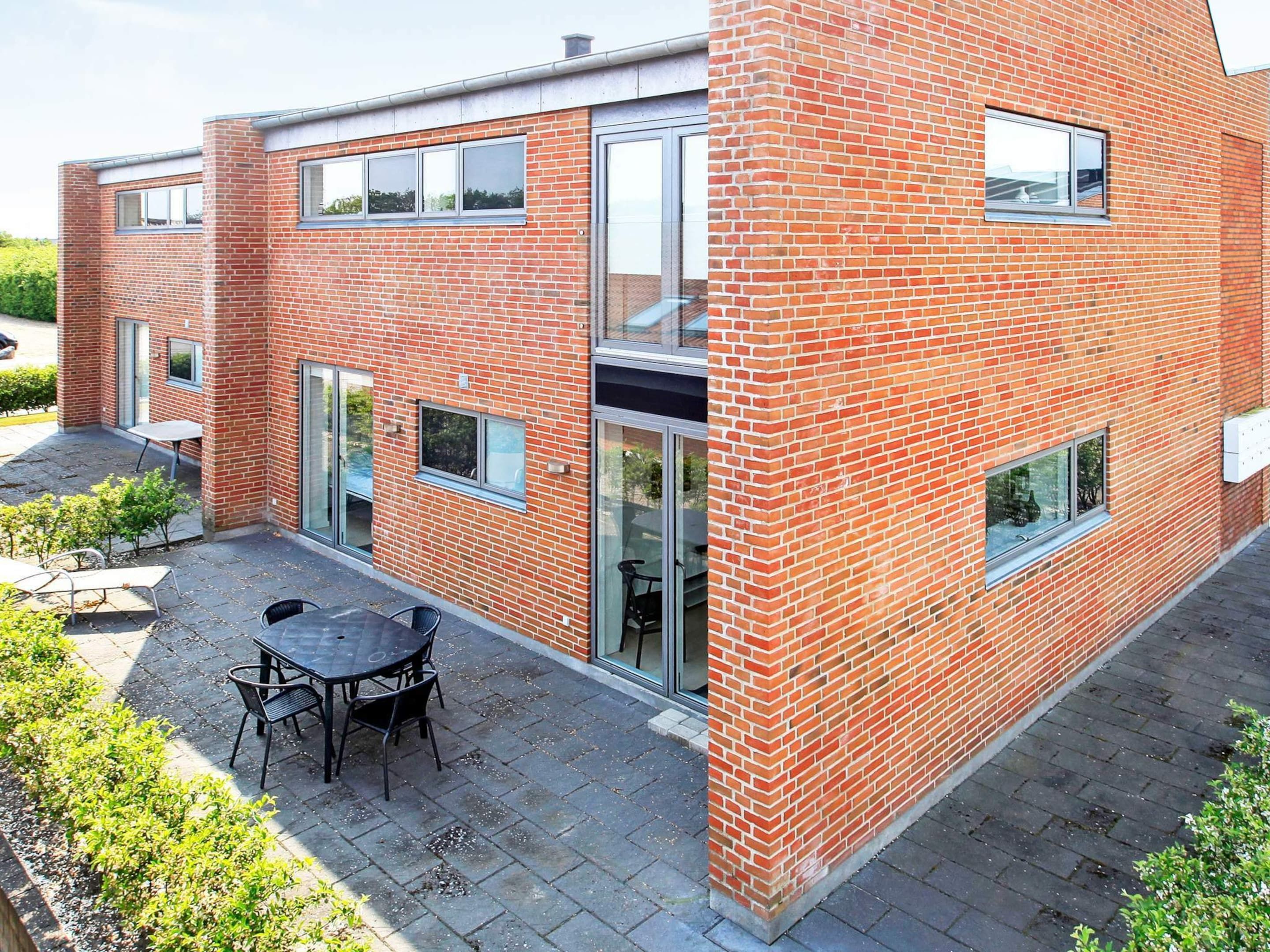 Apartment | Outdoor dining