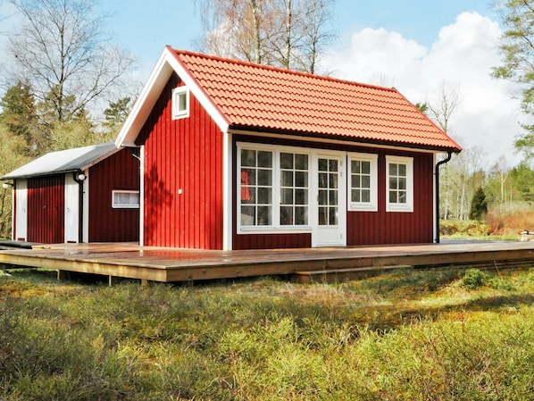 House - 4 Person Holiday Home in Mellerud (Mellerud)