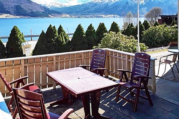 House | Outdoor dining