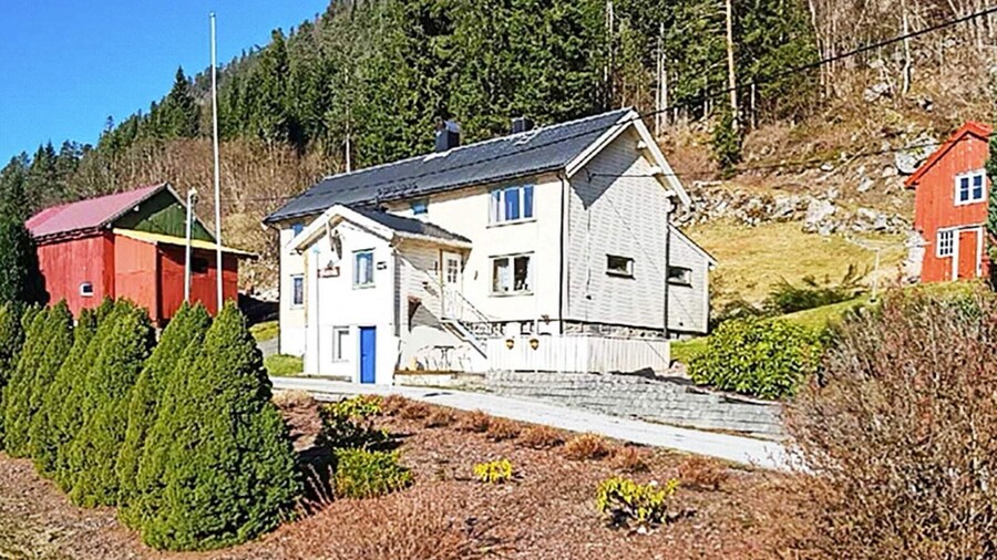 8 Person Holiday Home in Eidsvag