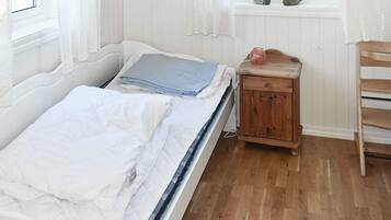 5 bedrooms, individually furnished
