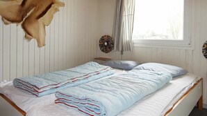 3 bedrooms, cots/infant beds - Beautiful Holiday Home in Hadsund With Terrace (Hadsund)