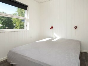 House | 4 bedrooms, cribs/infant beds