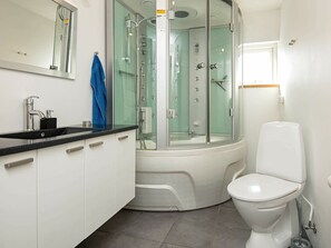 House | Bathroom