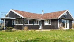 Exterior - Cozy Holiday Home in Funen With Terrace (Middelfart)