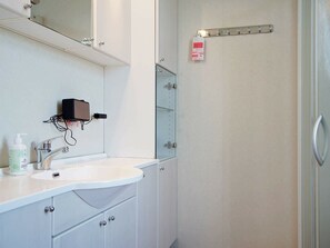 Bathroom - Spacious Holiday Home in Bornholm With Spa (Nexo)