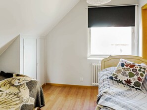 2 bedrooms, individually furnished, bed sheets