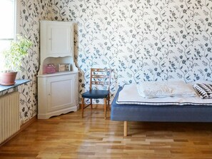 4 bedrooms