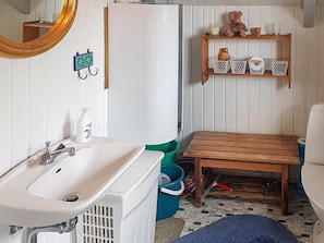 3 bedrooms, cribs/infant beds - Cozy Holiday Home in Fårevejle With Terrace (Faarevejle)