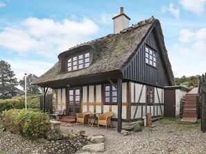 House | Exterior - Seaside Escape in Hindsholm - By Traum Ferienwohnungen (Mesinge)
