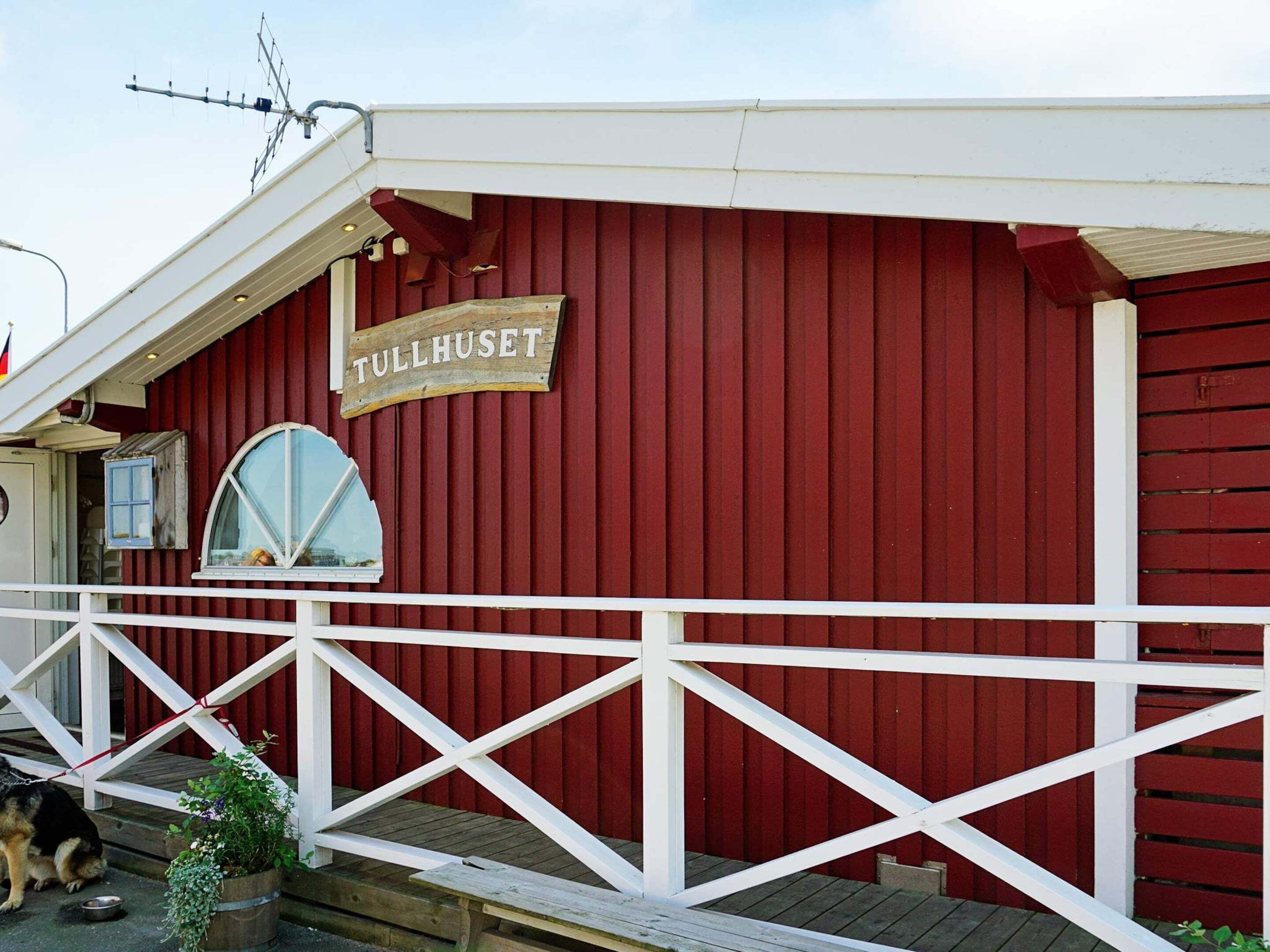 House | Exterior detail