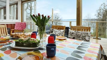 House | Water view