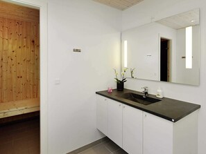 House | Bathroom