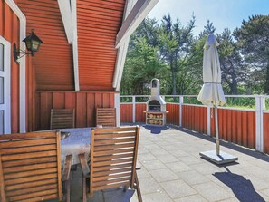 Balcony - Beautiful Holiday Home in Ringkøbing With Terrace (Ringkobing)