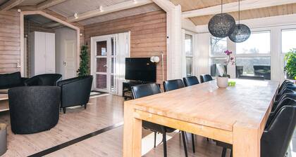 10 Person Holiday Home in Juelsminde-by Traum