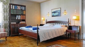 Ảnh chưa phân loại, 4 trong số 24 ảnh, nút
