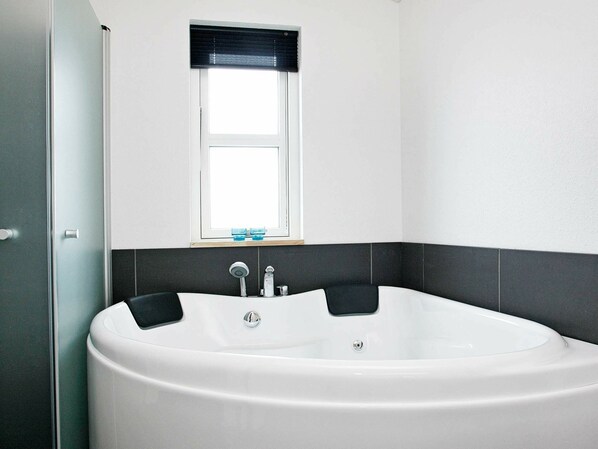 House | Spa treatment
