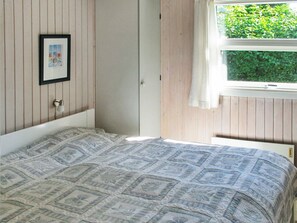 House | 3 bedrooms, cribs/infant beds