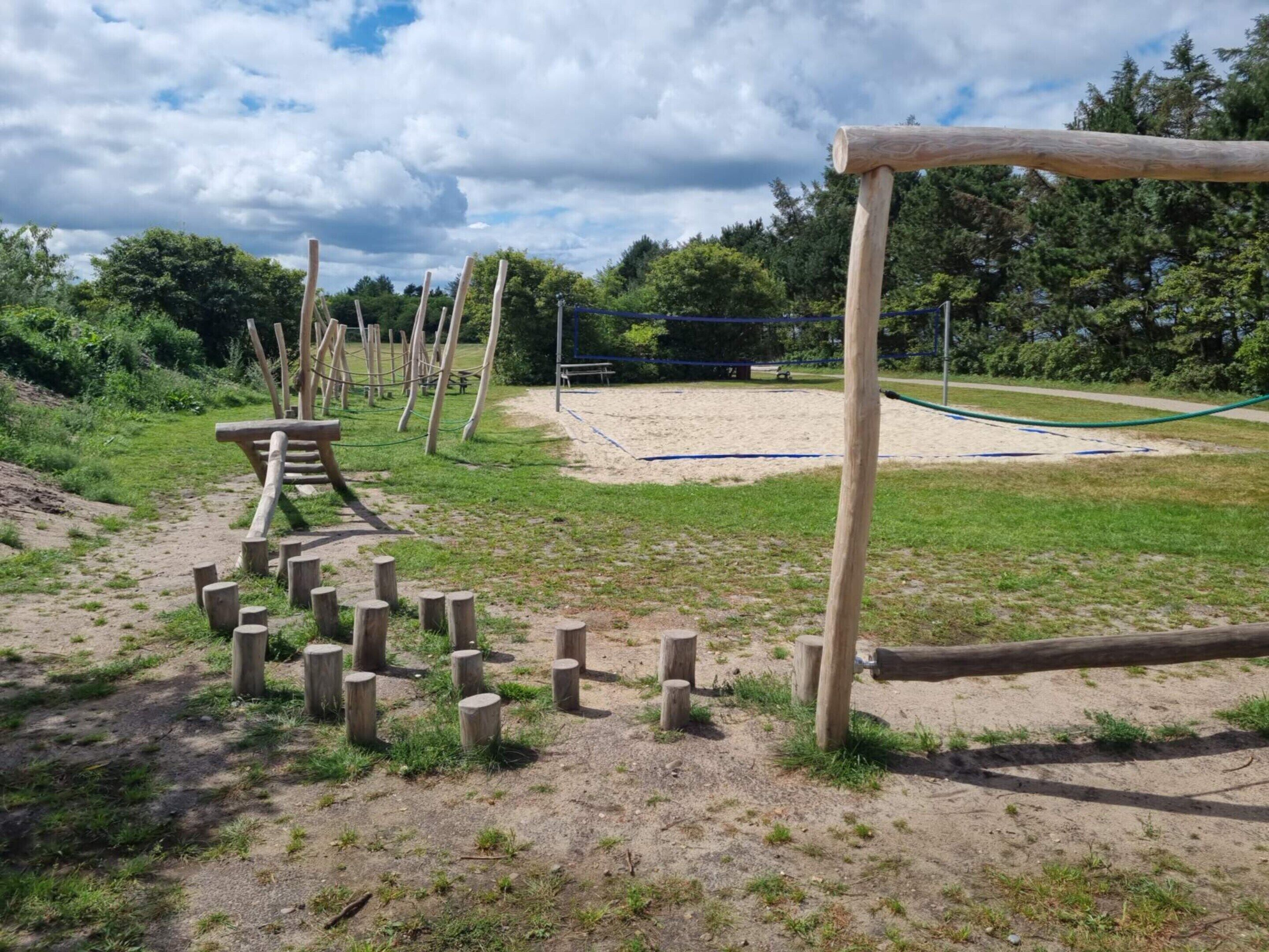 Maison | Terrain de sport