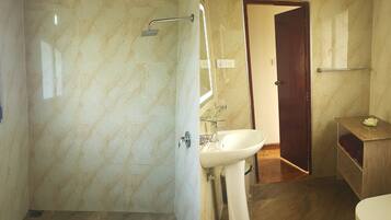 Vila, 3 kamar tidur, Boleh Merokok, kolam renang pribadi | Kamar mandi | Shower, kloset, dan sabun