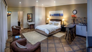 Unclassified image, 5 of 11, button - Room-cozy Guest Room With Double Bed, so (Gqeberha (Port Elizabeth))