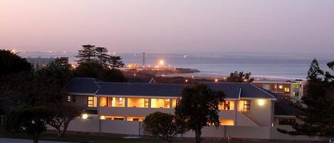 Room, 1 Bedroom, Smoking | Pool | Outdoor pool