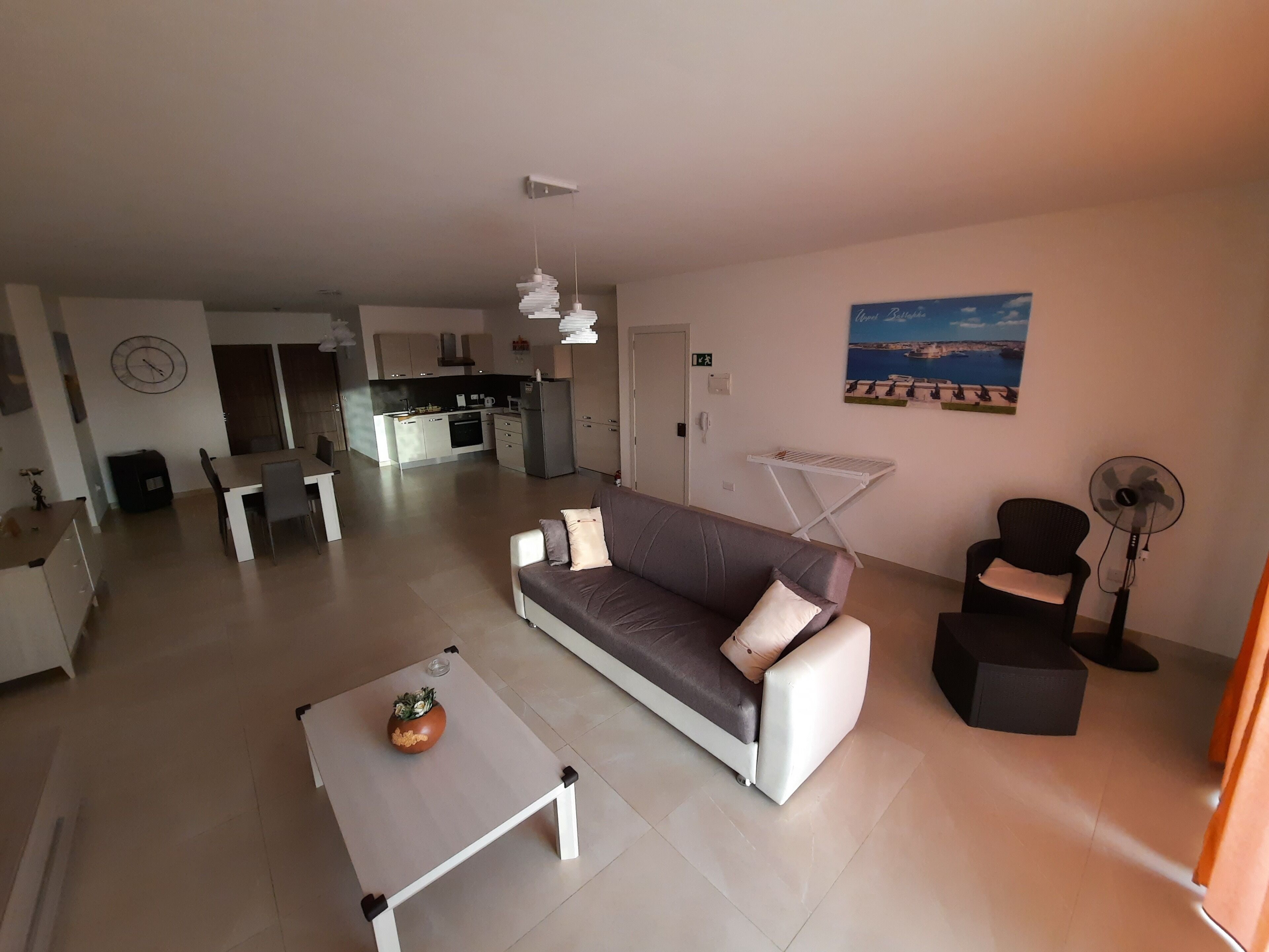 Apartment, 2 Bedrooms, Balcony, City View | Living area