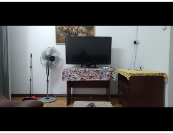 House, 2 Bedrooms, Accessible, Smoking | Interior