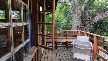 Kabin, 2 kamar tidur, balkon, pemandangan kebun | Tempat makan outdoor