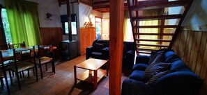 Lounge - Cabaña Pudomo en Coñaripe con Hot-tub Exclusivo (Panguipulli)