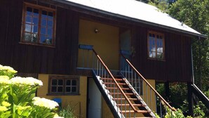 Cabin, 2 Bedrooms, Balcony, Garden View | Front of property - Cabaña Pudomo en Coñaripe - Cercana al Lago (Panguipulli)