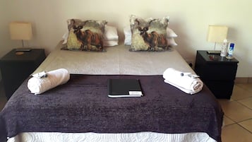 House, 5 Bedrooms, Smoking, Private Pool | 5 bedrooms, iron/ironing board, bed sheets