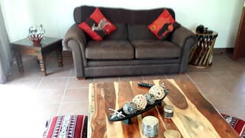 Maison, 5 chambres, fumeurs, piscine privée | Coin séjour | Télévision à écran plat, lecteur de DVD