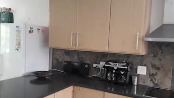 Rumah, 5 kamar tidur, Boleh Merokok, kolam renang pribadi | Dapur pribadi | Lemari es, microwave, ketel listrik, dan peralatan masak/sendok-piring