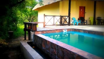 Kolam renang outdoor