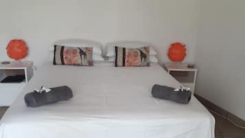 House, 5 Bedrooms, Smoking, Private Pool | 5 bedrooms, iron/ironing board, bed sheets