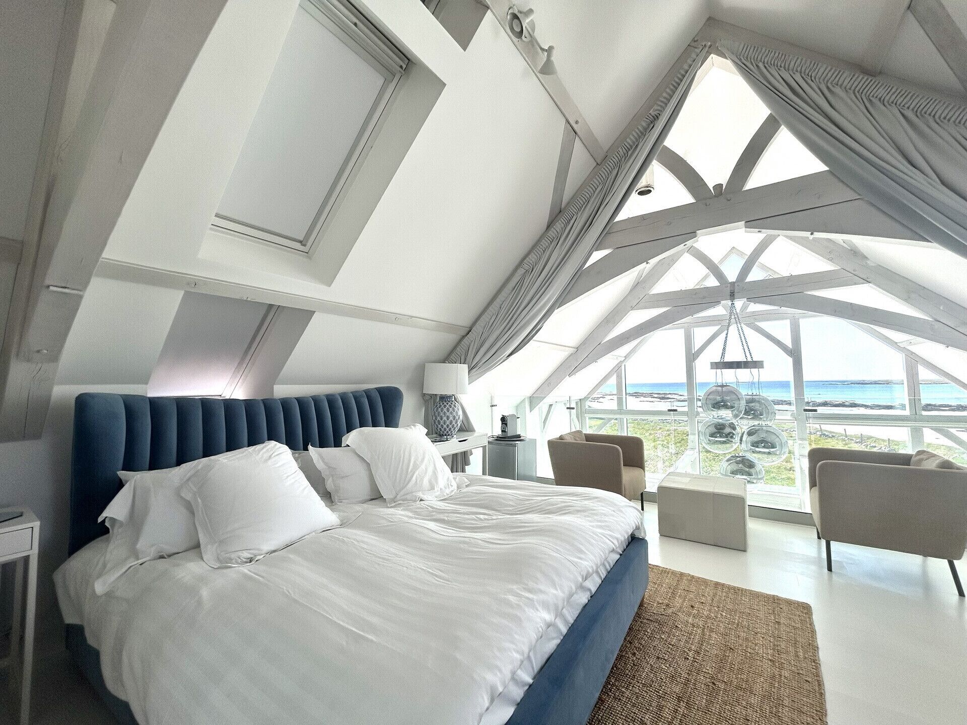 5 bedrooms, iron/ironing board, free WiFi, bed sheets