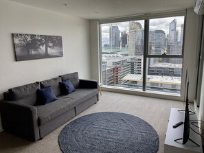Living area - Amazing City Views On Collins (Docklands)