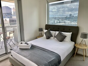 2 bedrooms - Amazing City Views On Collins (Docklands)