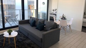 Living area - City Apartment Marvel Stadium Free Parking/tram (Docklands)