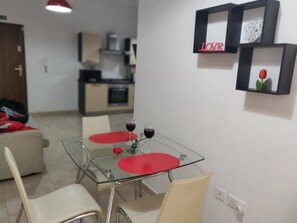 Living area - Cosy Apartment Central To All Amenities and Very Near the sea in Marsascala (Marsaskala)