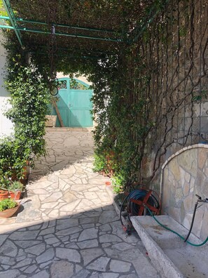 Exterior detail - Casa Mia (Ulcinj)