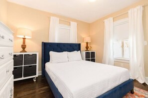 2 bedrooms, desk, iron/ironing board, WiFi