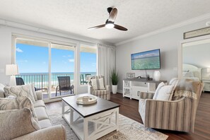 Condo, Multiple Beds, Pool Access | Living area