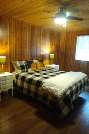 3 chambres, coffre-fort, fer et planche à repasser