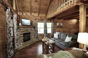 Smart TV, chimenea y futbolito 