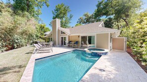 Pool - Stunning Hilton Head Island Vacation Rental! (Hilton Head)