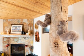 Interior - Amazing sunset views over Green Valley Lake, BBQ, Firepit, Hikes! (Green Valley Lake)